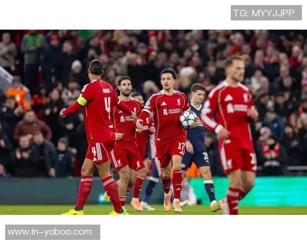 柯蒂斯琼斯在欧冠中展现出92传球成功率成为中场球员第三高的表现